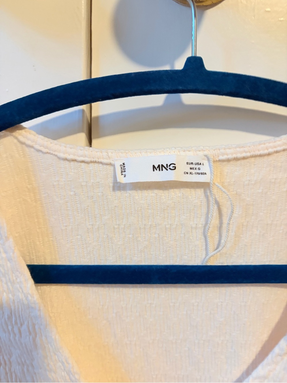 Mango White Button-Front Ribbed V-Neck Cardigan - Picture 3 of 6